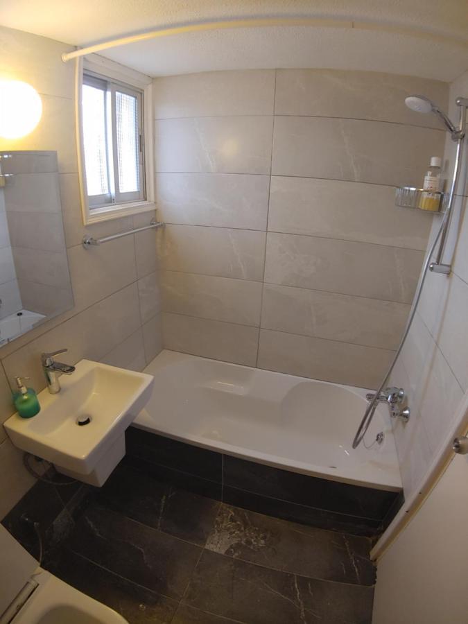 Luxury Apartment In Light House Beach Paphos Esterno foto